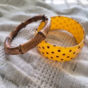 Vtg Tiki Rockabilly Bamboo & Yellow Polka Dot Lucite Bangle Bracelet Set
